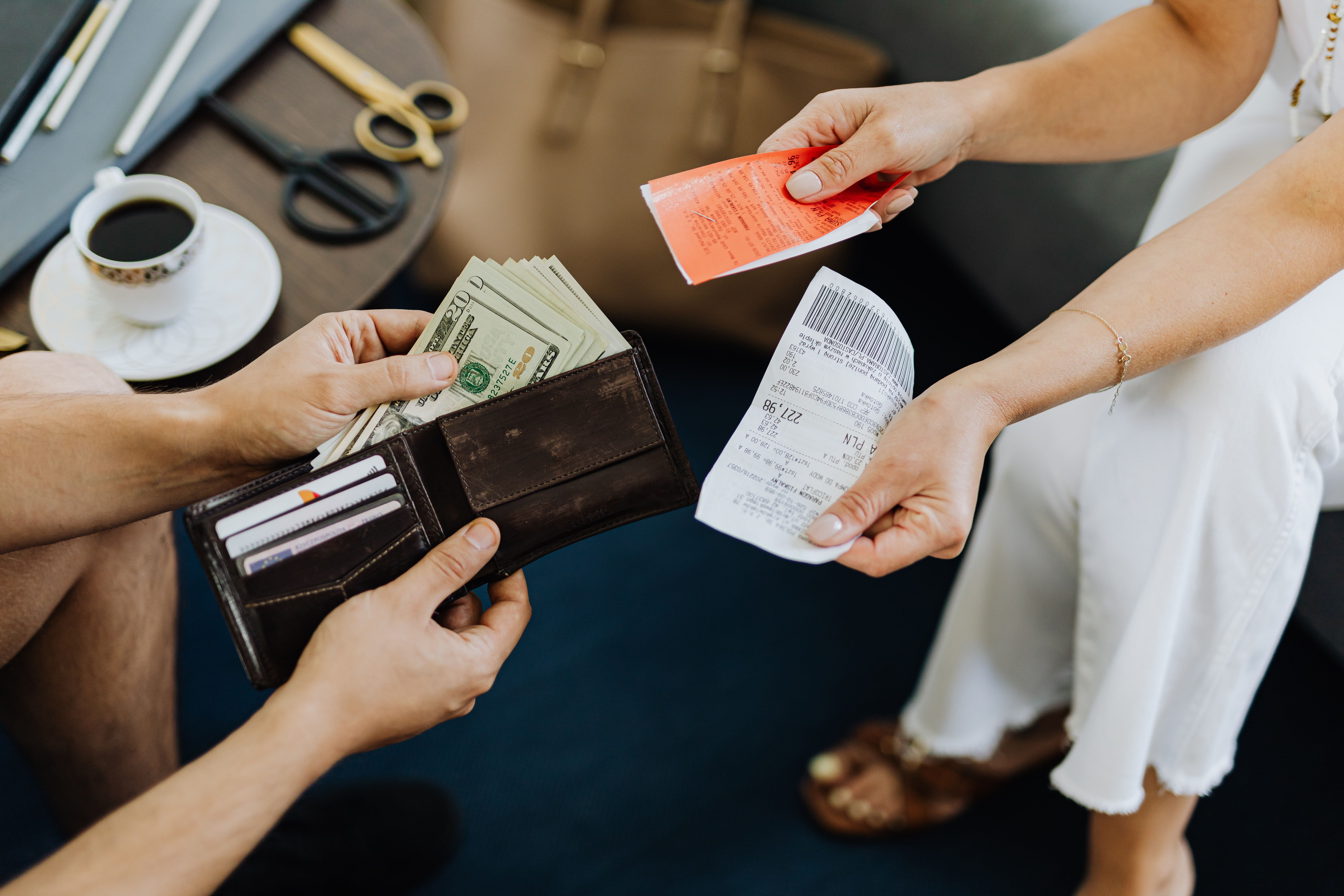 Online Payday Loan vs Line of Credit