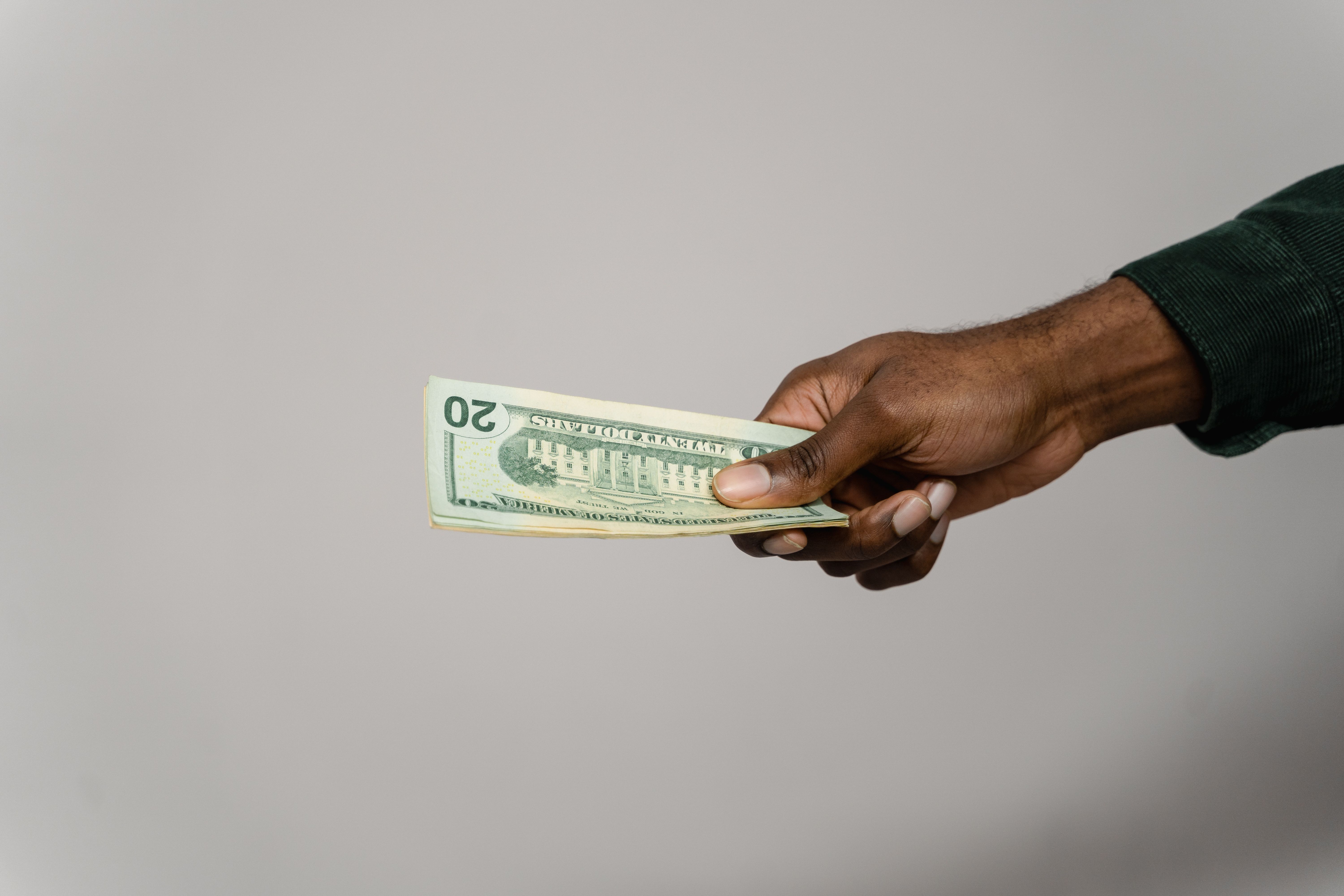 Online Payday Loans Benefits and Risks